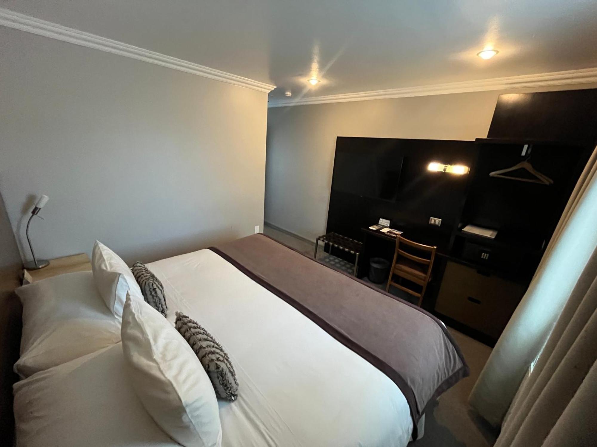 Martin Gusinde Hotel